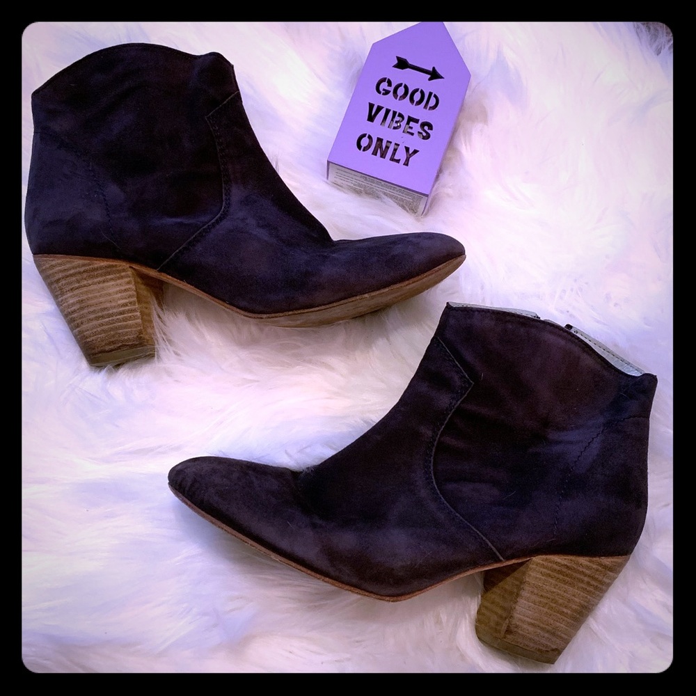 🔮GUC Boden Hoxton Grey Suede Zip Booties Sz 42🔮